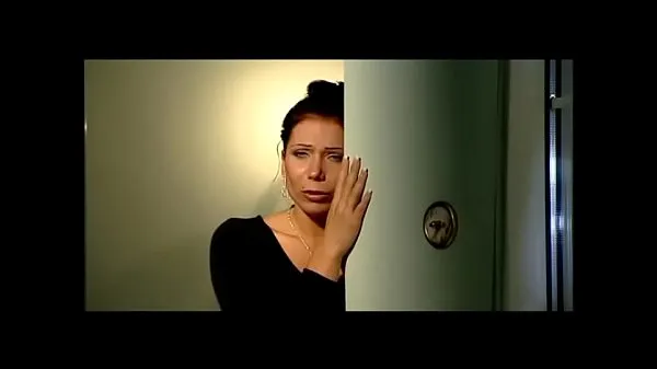 Nuovo tubo di alimentazione Potresti Essere Mia Madre (Full porn movie