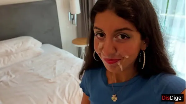 Ny Step sister lost the game and had to go outside with cum on her face - Cumwalk strømrør